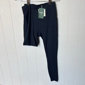 NWT HALARA NAVY LEGGINGS! Small